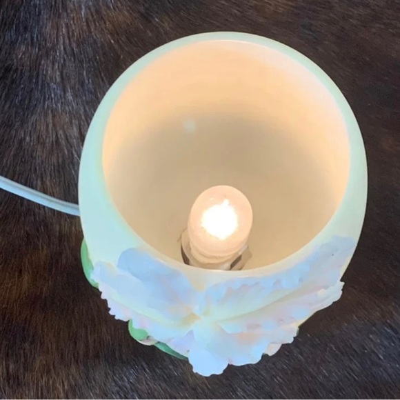 Hummingbird and Cattleya night light Lamp - Picture 3 of 4